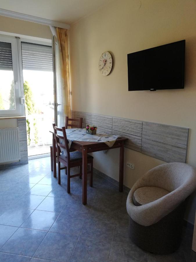 Imola És Andrea Apartmanház Hajduszoboszlo Exterior foto