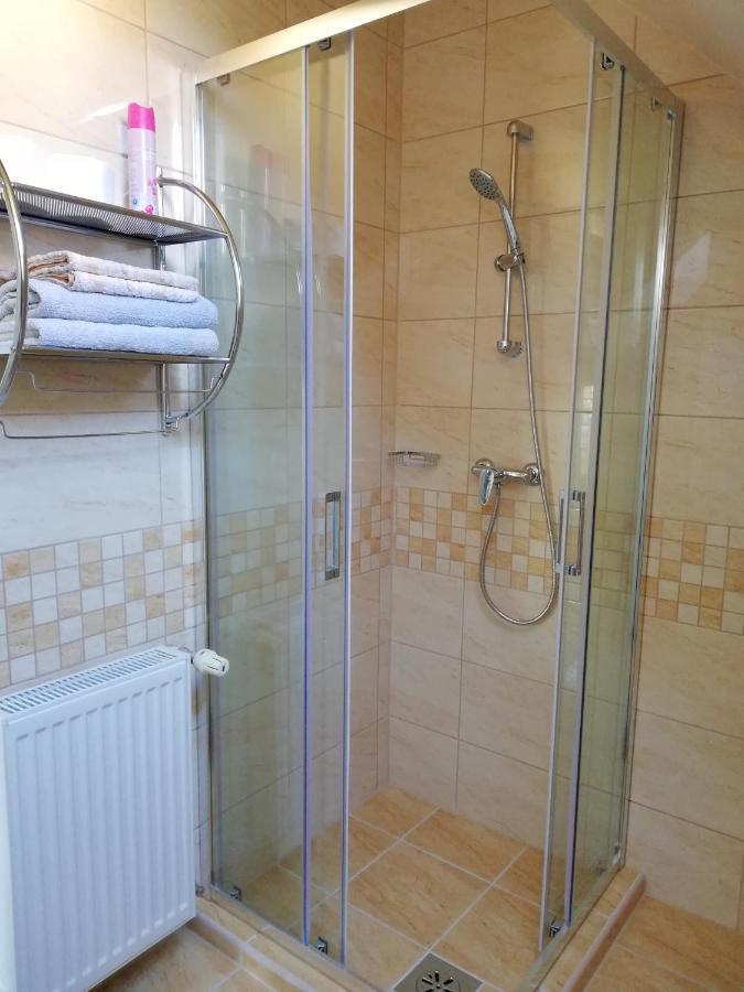 Imola És Andrea Apartmanház Hajduszoboszlo Exterior foto