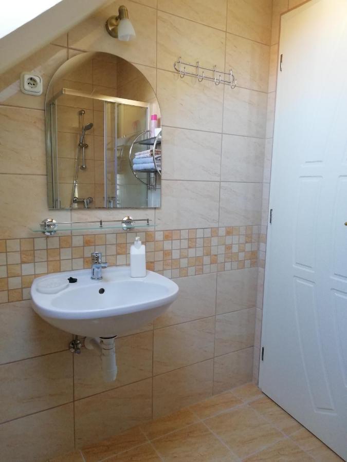 Imola És Andrea Apartmanház Hajduszoboszlo Exterior foto