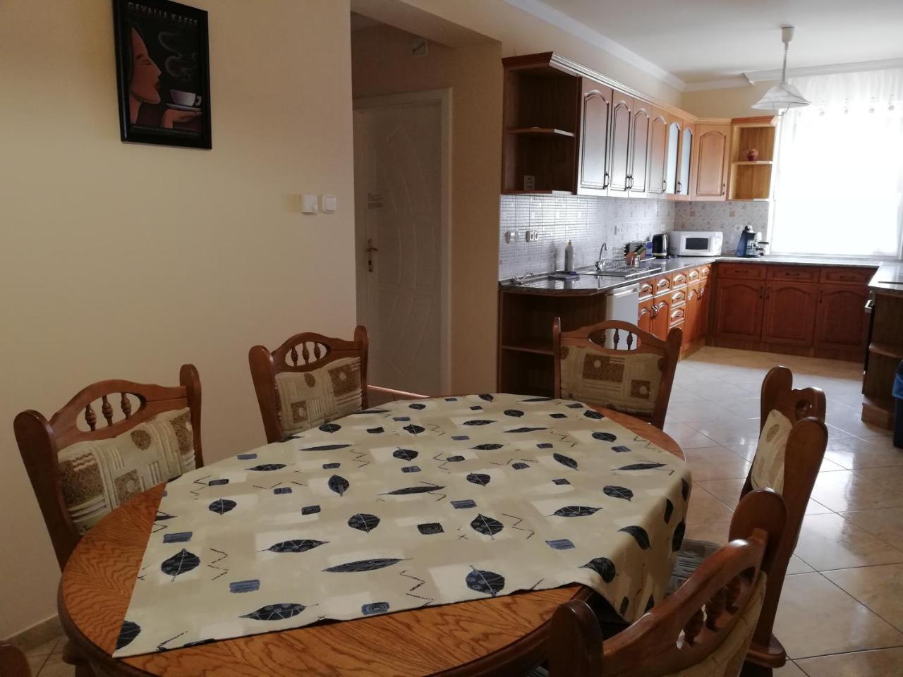 Imola És Andrea Apartmanház Hajduszoboszlo Exterior foto